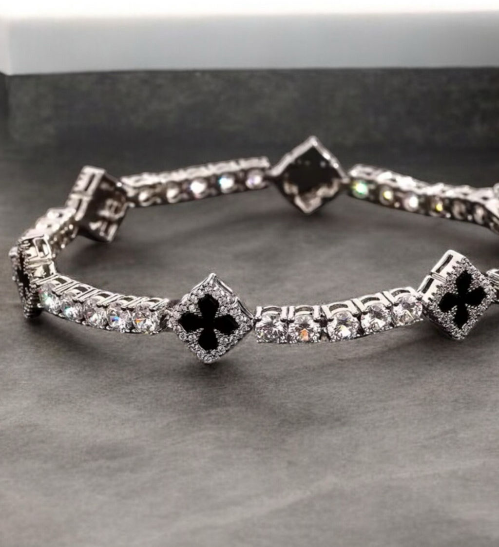 Infíníty Clóver Bracelet