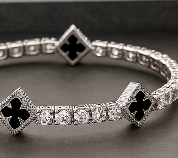 Infíníty Clóver Bracelet