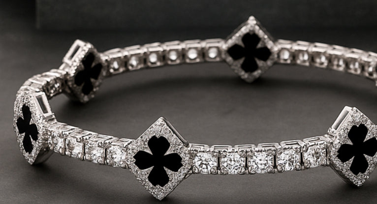 Infíníty Clóver Bracelet